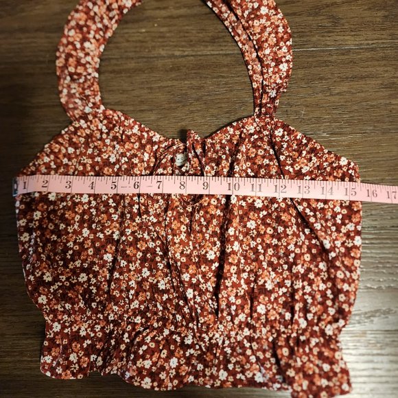 Paper Crane red floral tank top flutter sleeve NWOT Med - Picture 4 of 7